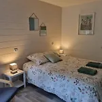 Les De Saumur, Piscine&parc Boisé, 100m Du Cadrenoir Appartamento Saumur
