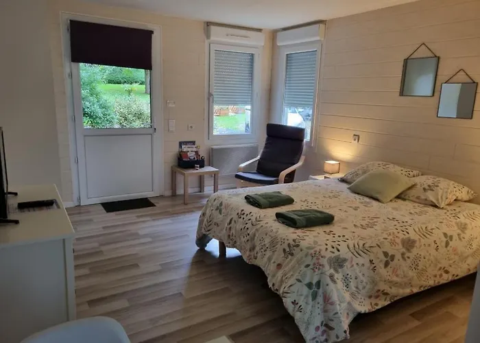 Les De Saumur, Piscine & Parc Boise, 100m Du Cadrenoir Διαμέρισμα *