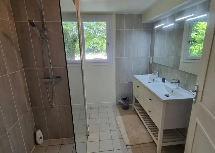 Διαμέρισμα Les De Saumur, Piscine & Parc Boise, 100m Du Cadrenoir